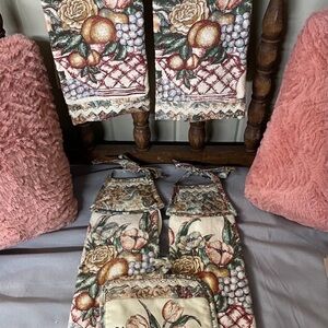 Vintage hand towel & potholder set